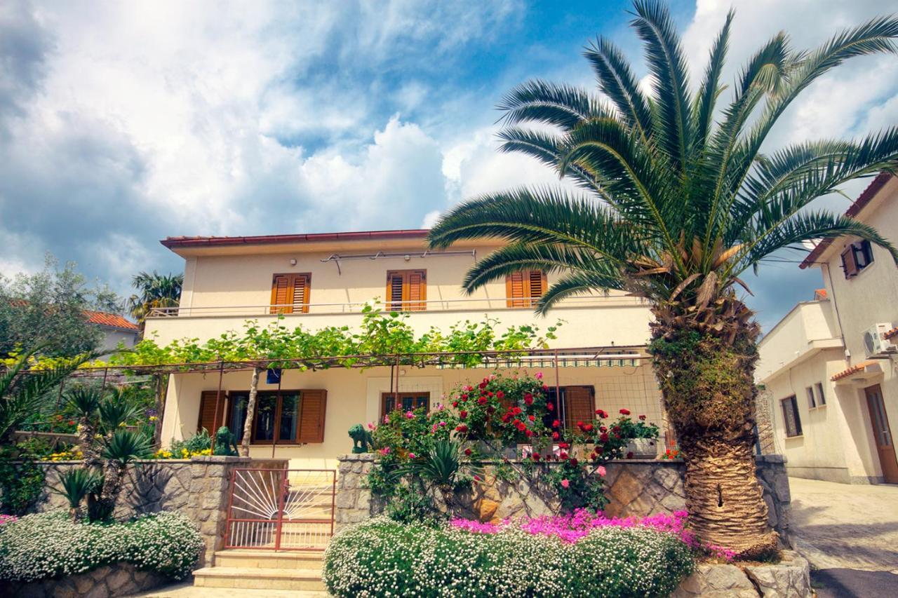 Apartments Katarina Porat Malinska Bagian luar foto
