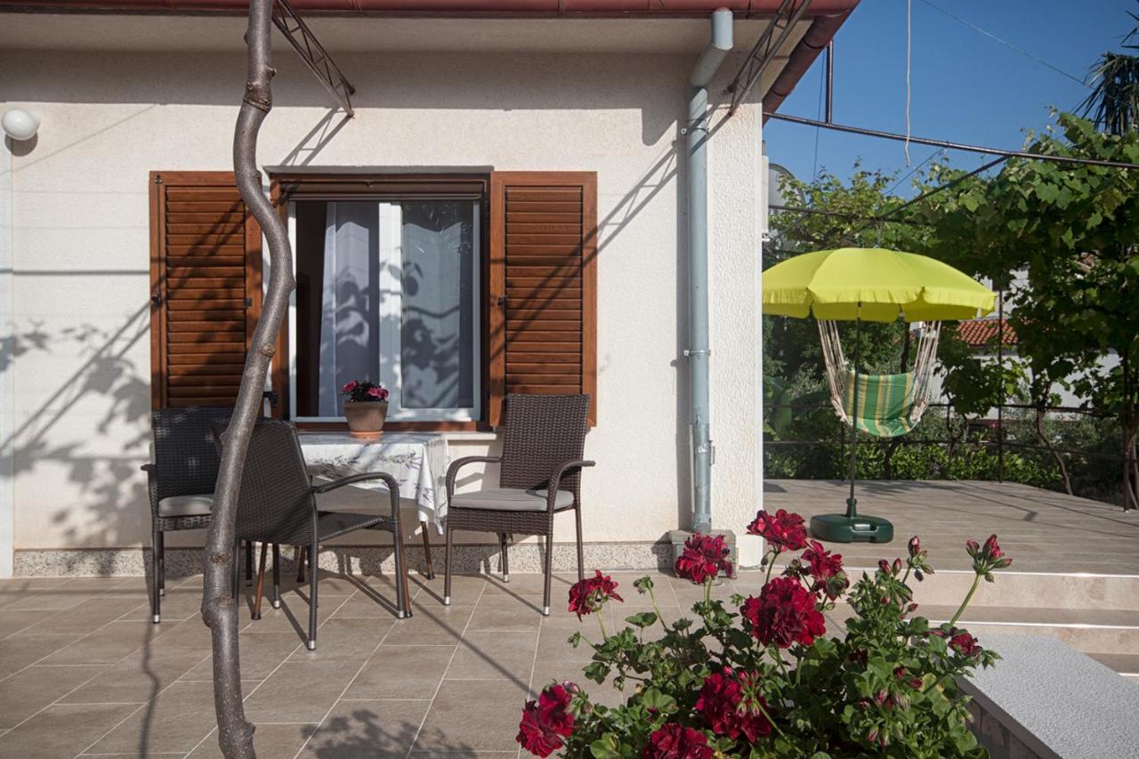 Apartments Katarina Porat Malinska Bagian luar foto