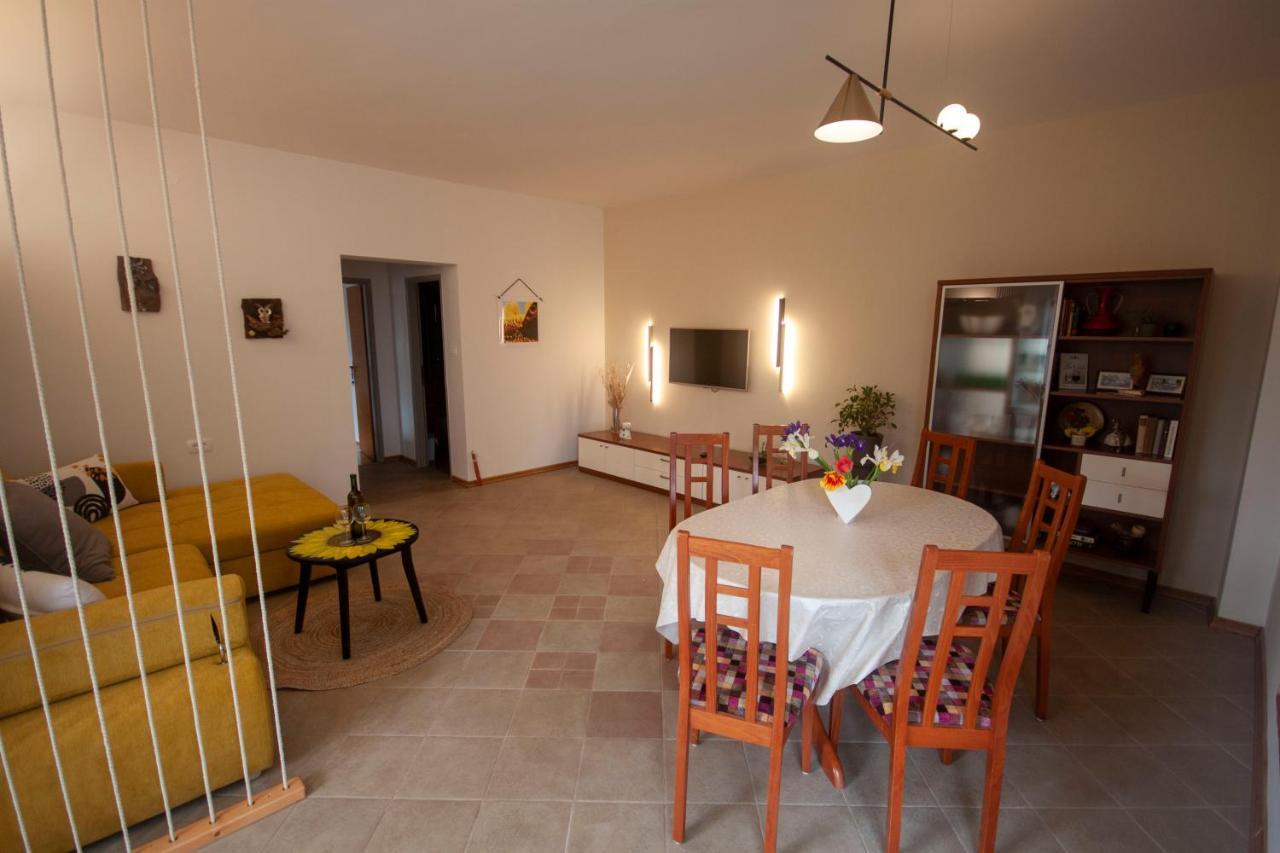 Apartments Katarina Porat Malinska Bagian luar foto