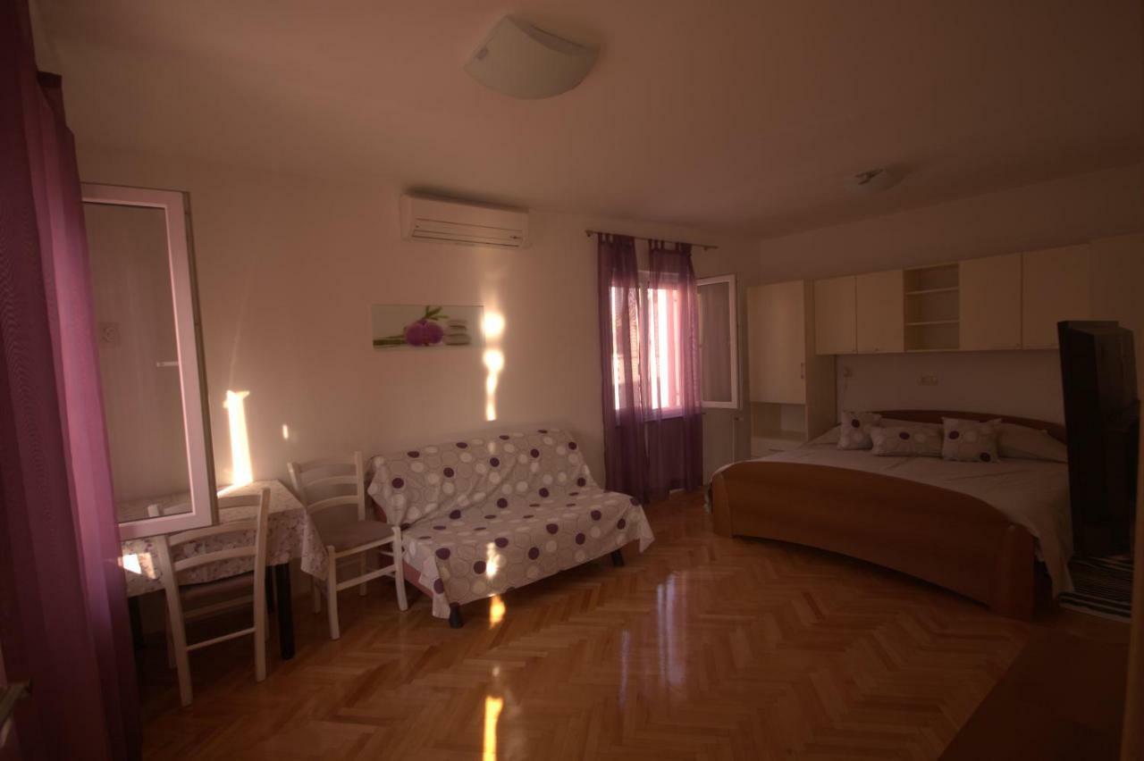 Apartments Katarina Porat Malinska Bagian luar foto
