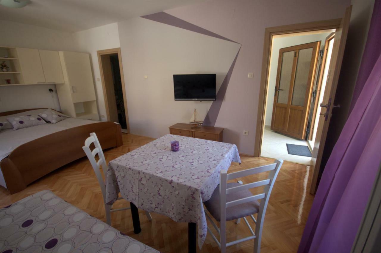 Apartments Katarina Porat Malinska Bagian luar foto