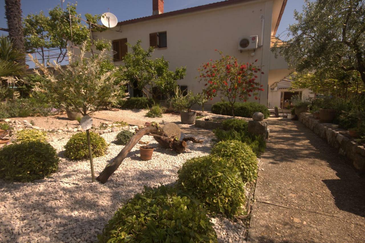 Apartments Katarina Porat Malinska Bagian luar foto